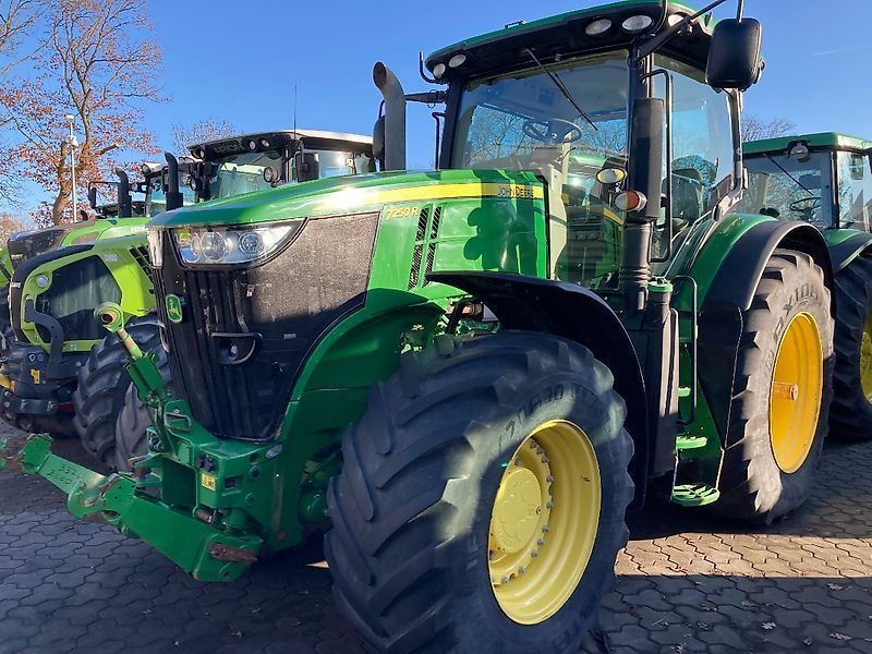 John Deere 7250 R Tractor €67,500