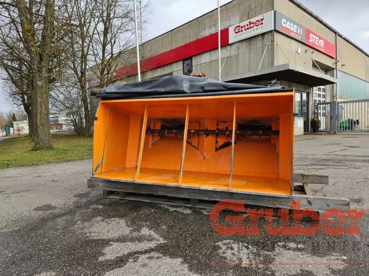 E-FARM: HYDRAC t 1.700 r - Municipal equipment - id TWU4BKN - €5,950 - Year of construction: 2015 - Germany