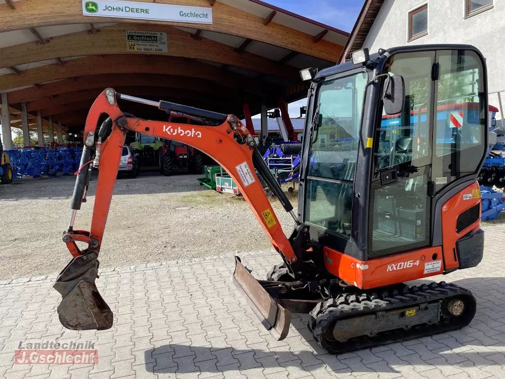 E-FARM: Kubota kx016-4 - Mini excavator - id 8WHTWJR - €17,400 - Year of construction: 2011 - Germany