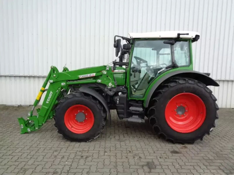 E-FARM: Fendt 211 Vario - Трактор - id UBIEMGU - 128 824 € - Година на построяване: 2021 - Работни часове на двигателя: 326,Мощност на двигателя (HP): 114,Германия