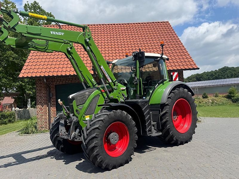 E-FARM: Fendt 720 Vario - Tracteur - id WKKCNKK - 125 000 € - Année: 2021 - Lecture du nombre d'heure: 4 600,Allemagne