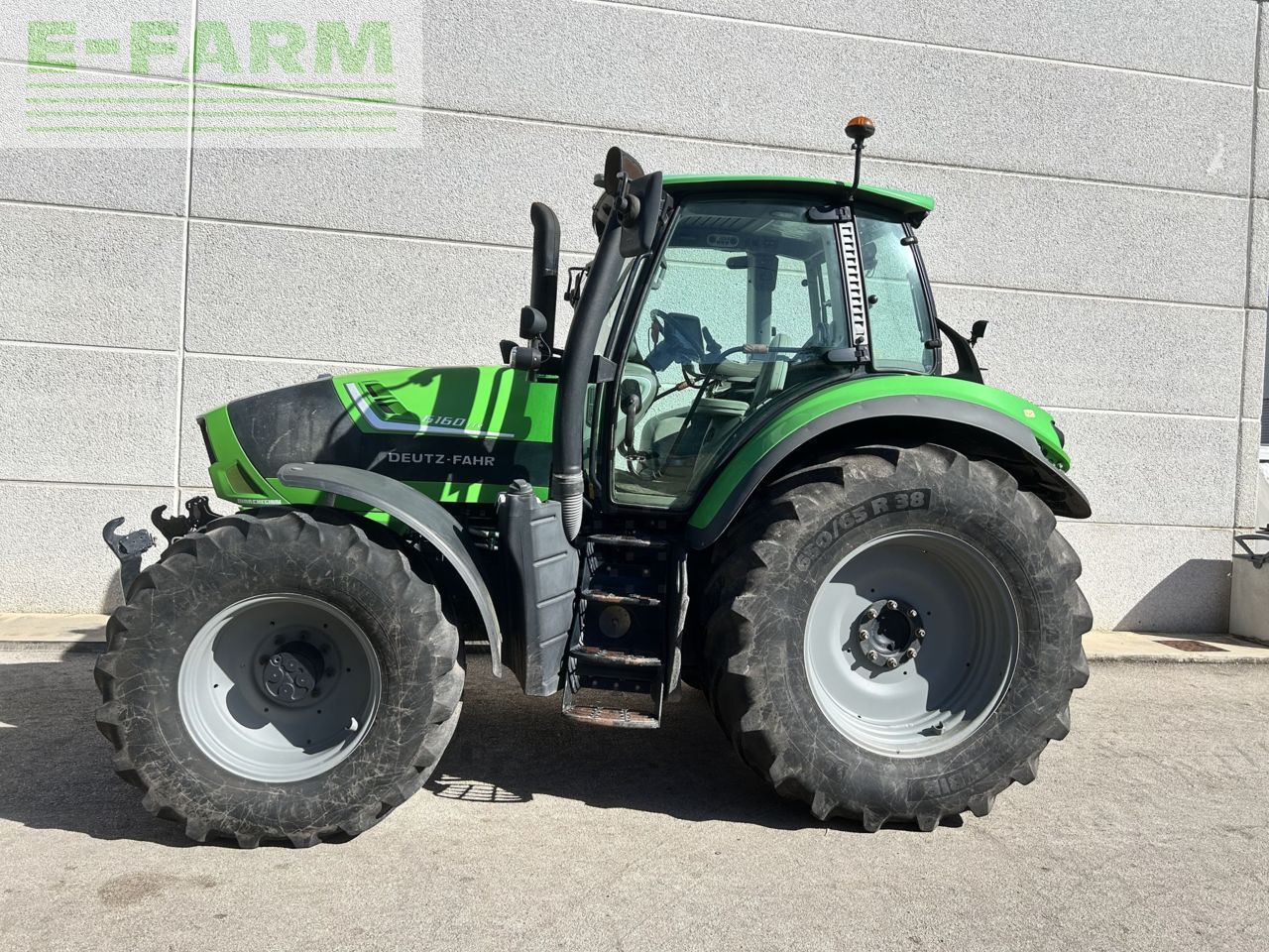 Deutz-Fahr 6160 Agrotron TTV Tractor 69.900 EUR