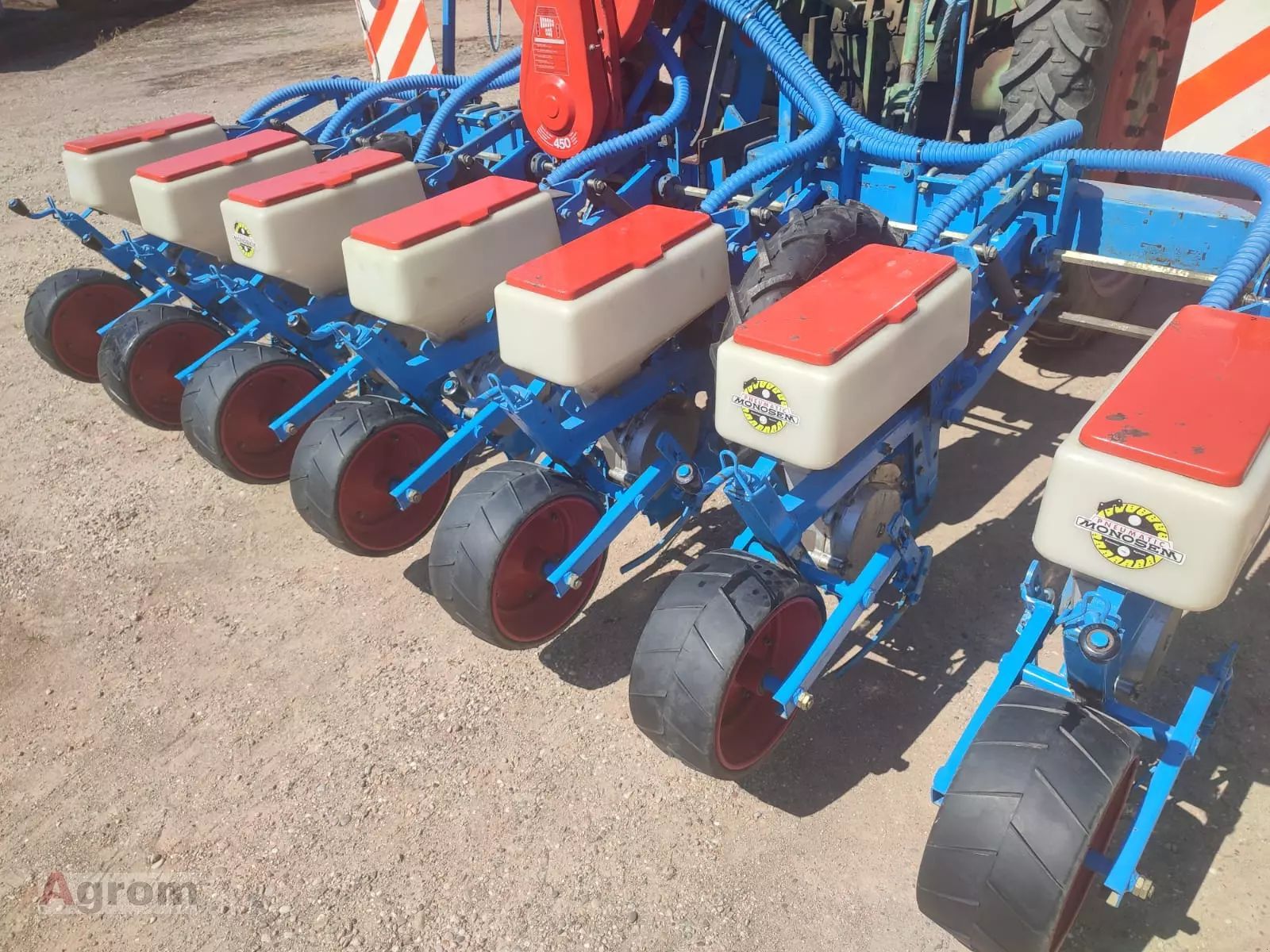 E-FARM: Monosem pnu - Semoir de précision - id HR89ANW - 5 200 € - Année: 1990 - Allemagne
