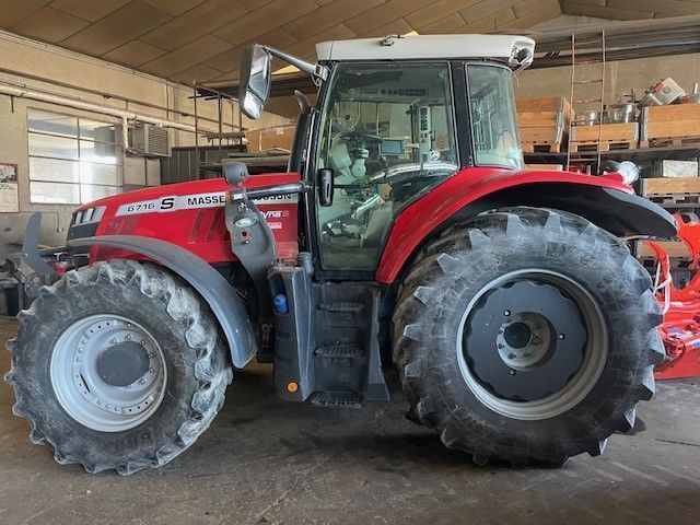E-FARM: Massey Ferguson 6716S Dyna-VT - Tractor - id ZDYPTYW - €89,000 - Year of construction: 2021 - Engine hours: 3,650,Engine power (HP): 160,France