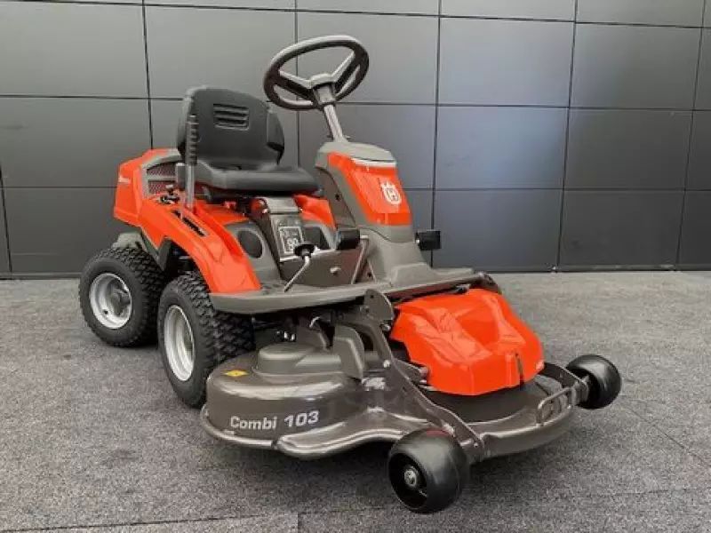 Husqvarna rider r216ts awd mit 103cm mähdeck allrad 16ps Kosiarkia ręczna/traktorowa 5742 €