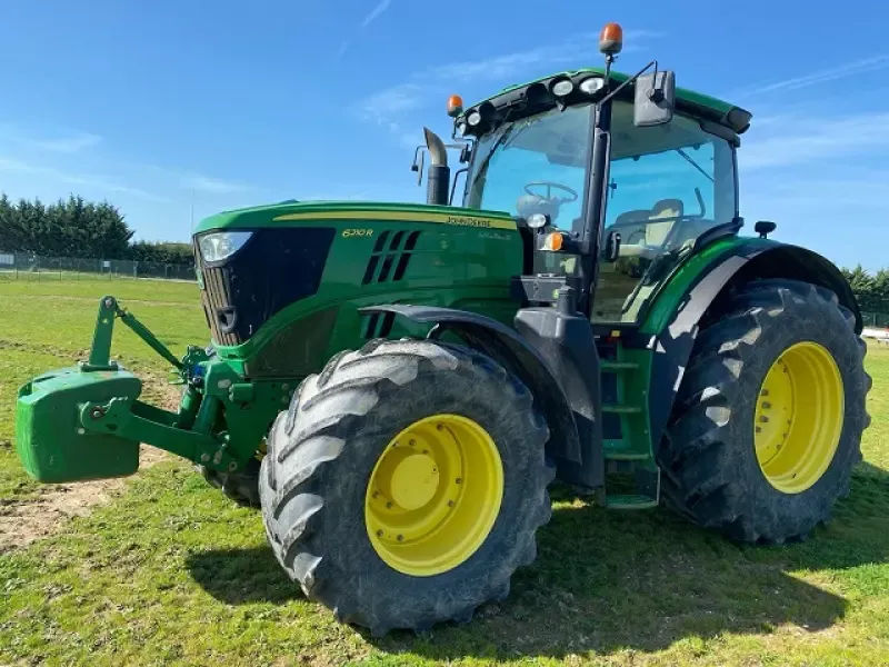 E-FARM: John Deere 6210 R - Tractor - id M8TJTKX - 76.000 € - Año: 2013 - Horas: 4450,Potencia del motor: 210,Francia