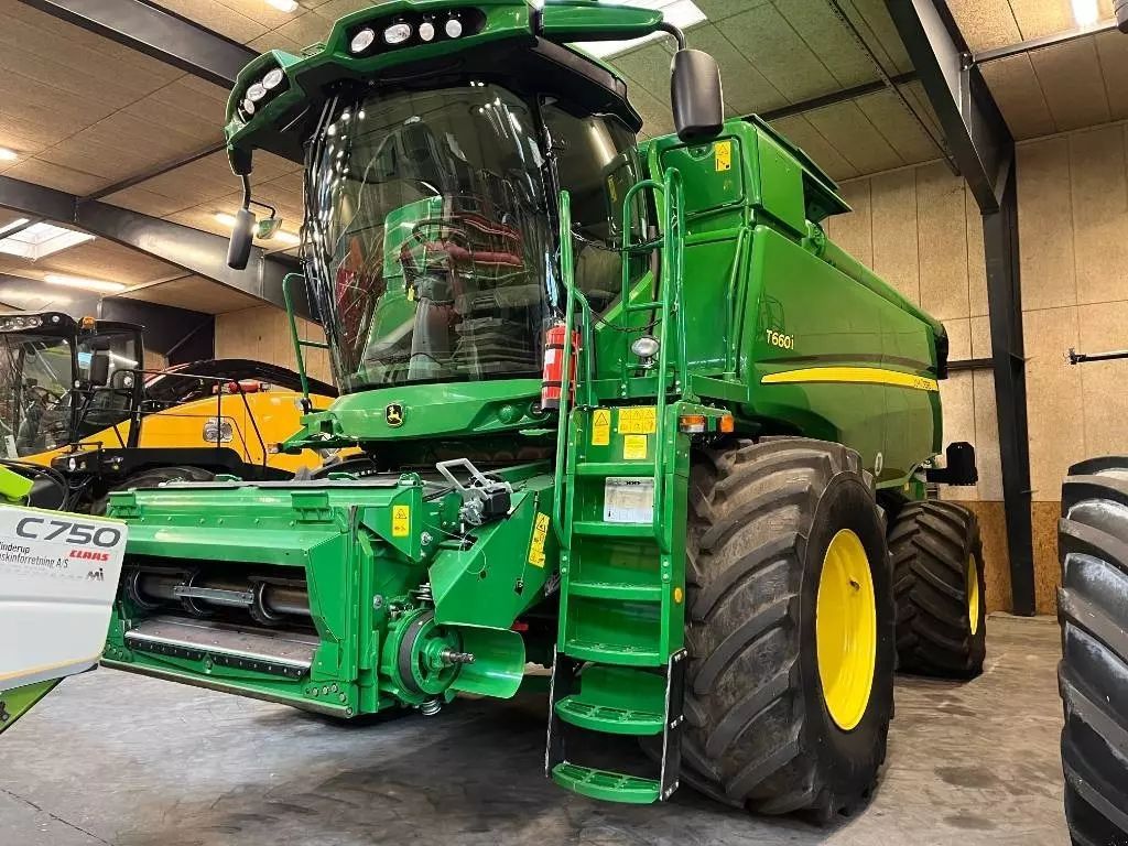 John Deere T 660 i Combine harvester €240,272