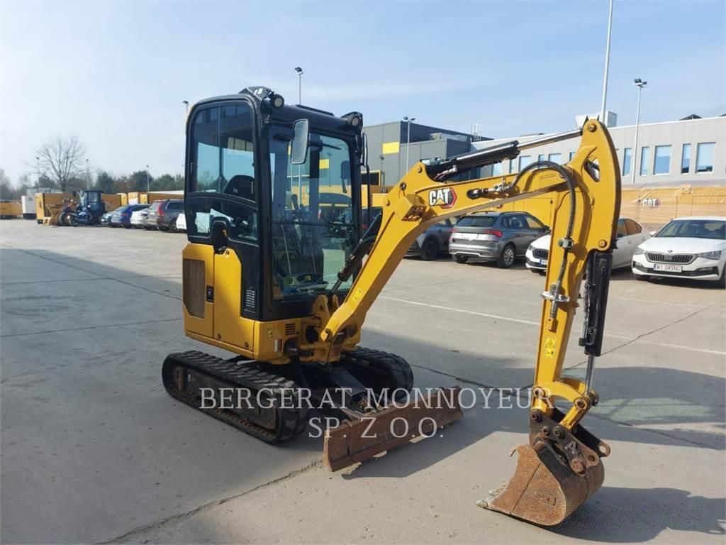 E-FARM: Caterpillar 301.8 - Lánctalpas kotrógép - id XHUQWQK - 26 000 EUR - Gyártási év: 2020 - Lengyelország