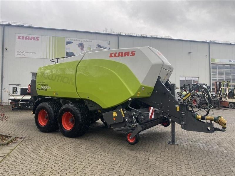 E-FARM: Claas Quadrant 5200 FC - Ballenpresse - id EVJMIML - 175.525 € - Baujahr: 2022 - Ballenanzahl: 9.396,Deutschland