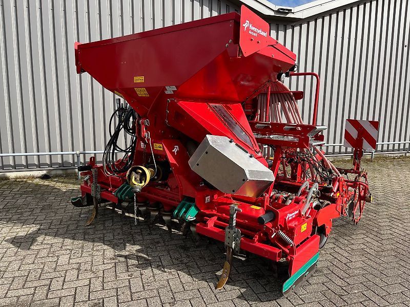 Kverneland zaaicombinatie i drill pro Siewnik rzędowy/agregat uprawowo-siewny 27 000 €