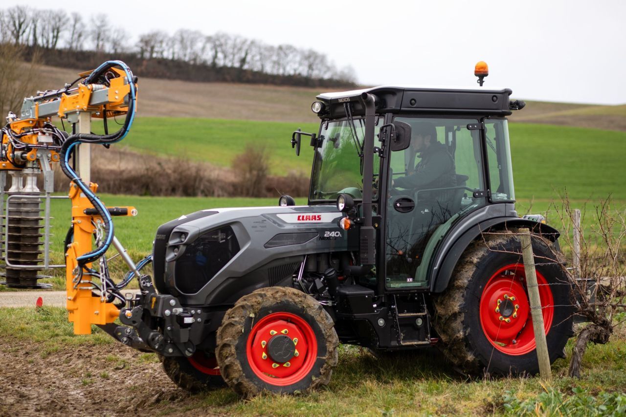 Claas Nexos 240 L Traktor 65.000 €