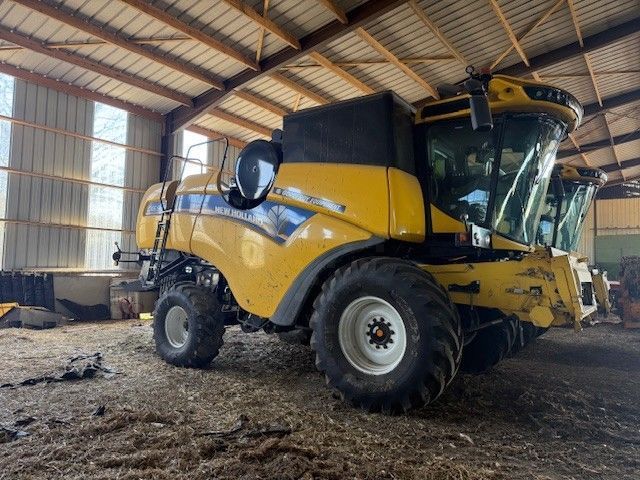 E-FARM: New Holland cx 6.90 - Combine harvester - id ZGKJ8TV - Year of construction: 2024 - Engine hours: 180,France