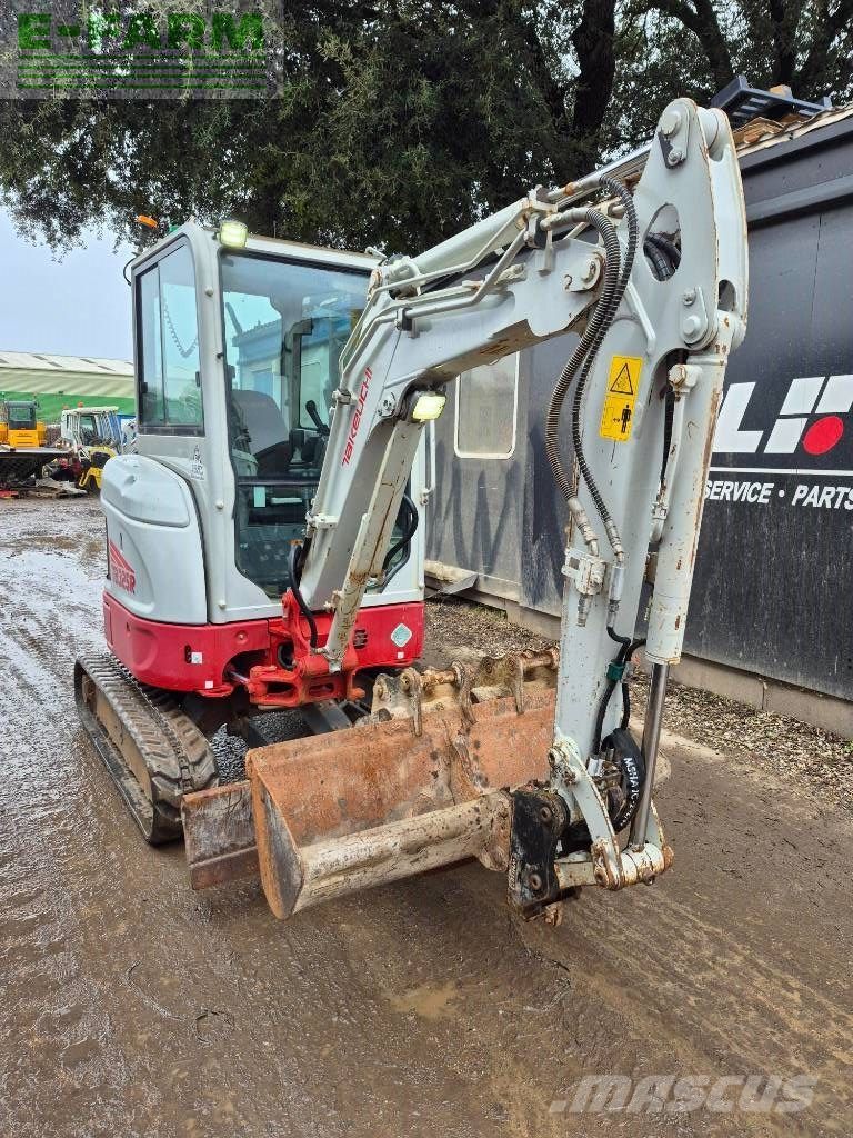 Takeuchi tb 325 r Mini-pelle 22 607 €