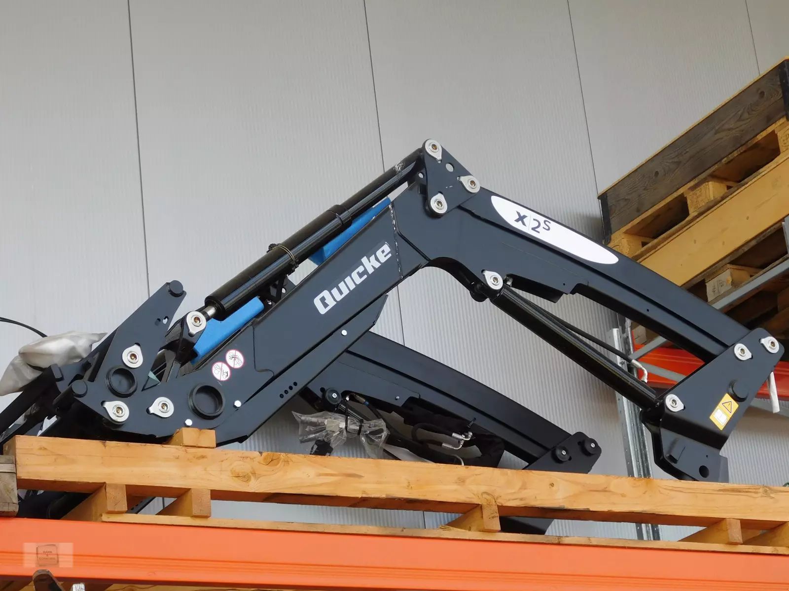 E-FARM: Quicke x2s - Parts - id X7MITA7 - Year of construction: 2022 - Germany