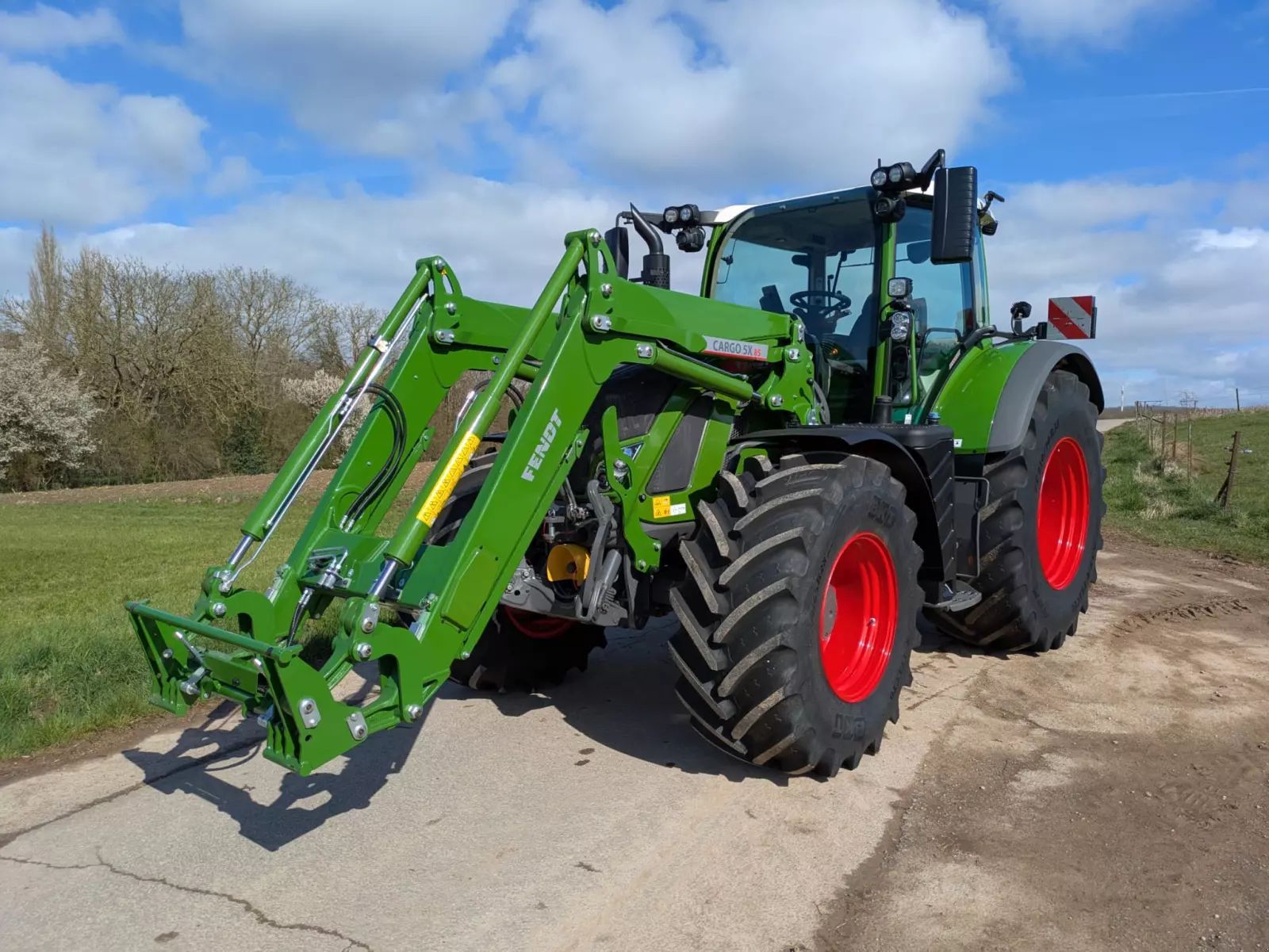 Fendt 724 Vario Profi Plus Traktor 217 500 €