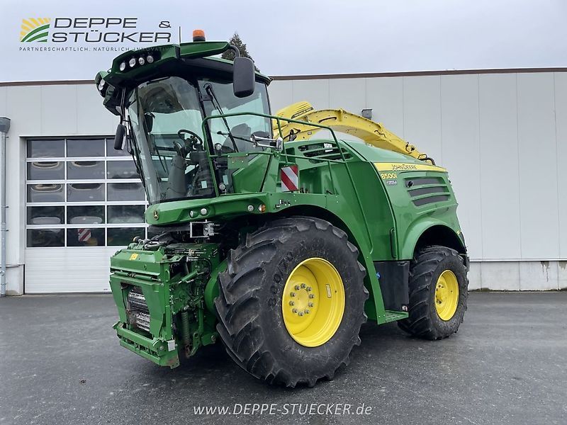 John Deere 8500 Self propelled forage harvester €255,000