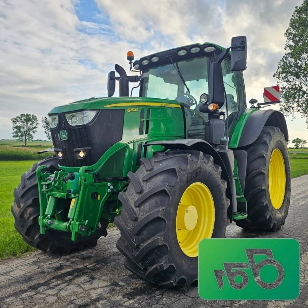 John Deere 6250 R Tractor €101,124