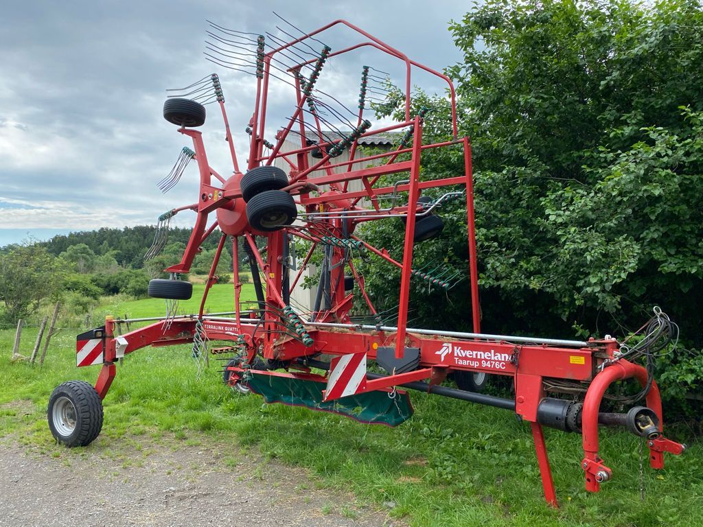 E-FARM: Kverneland 9476c - Tedder - id ZJ9ZZPA - €12,500 - Year of construction: 2013 - France