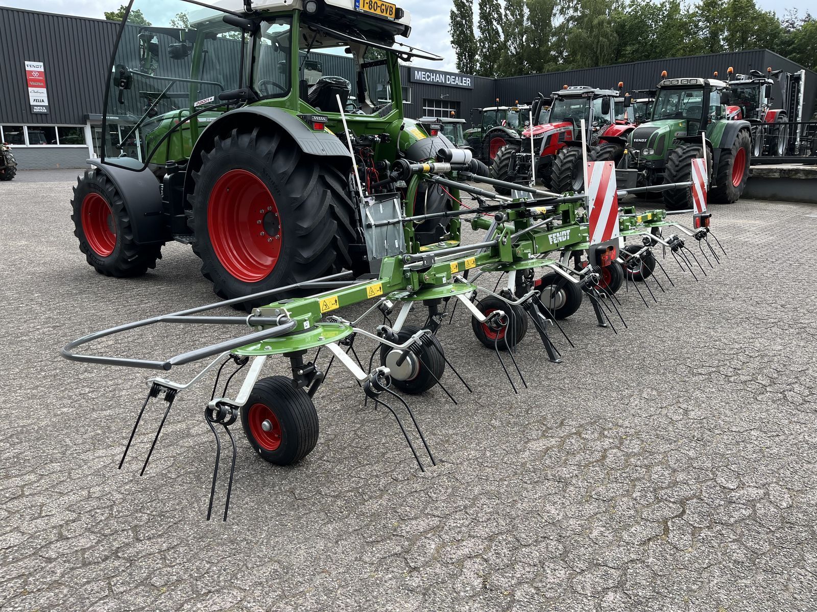 Fendt Twister 6606 DN Karuzelowy przetrząsacz do siana