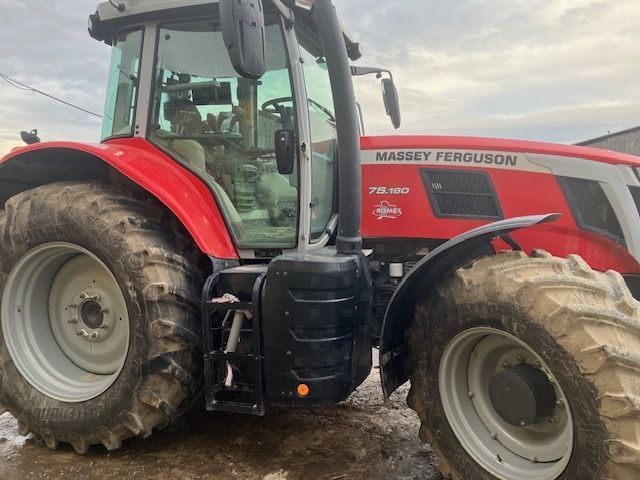 Massey Ferguson 7S.180 Tractor 99.000 EUR