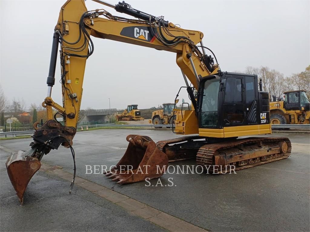 Caterpillar 325f cr Koparka gąsienicowa 90 000 €
