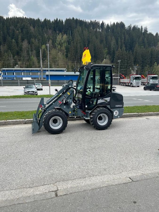 Giant G2500HD Ładowarka kołowa 45 000 €