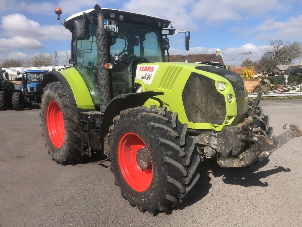 E-FARM: Claas Arion 640 CIS - Tracteur - id QTNUQUN - 52 000 € - Année: 2013 - Lecture du nombre d'heure: 5 650,Puissance du moteur (chevaux): 145,France