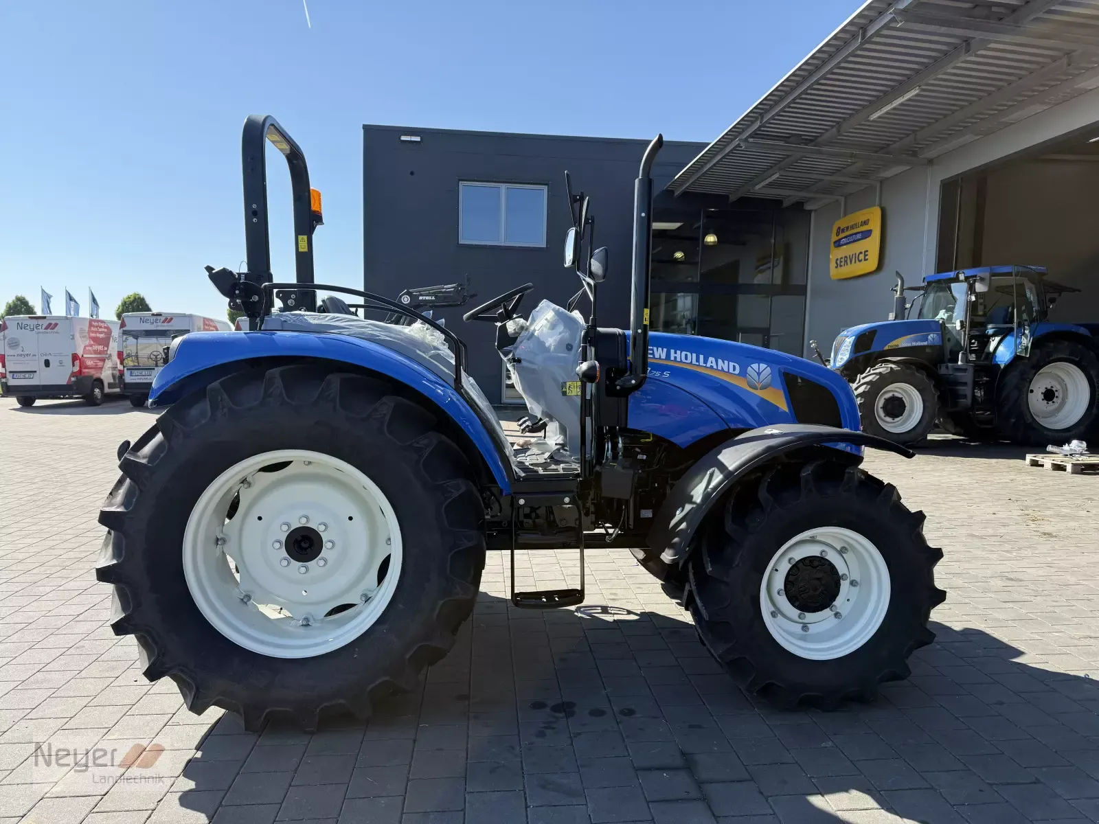 E-FARM: New Holland T4.75 S - Tracteur - id 56TDUF8 - 28 900 € - Lecture du nombre d'heure: 600 - Puissance du moteur (chevaux): 75,Allemagne