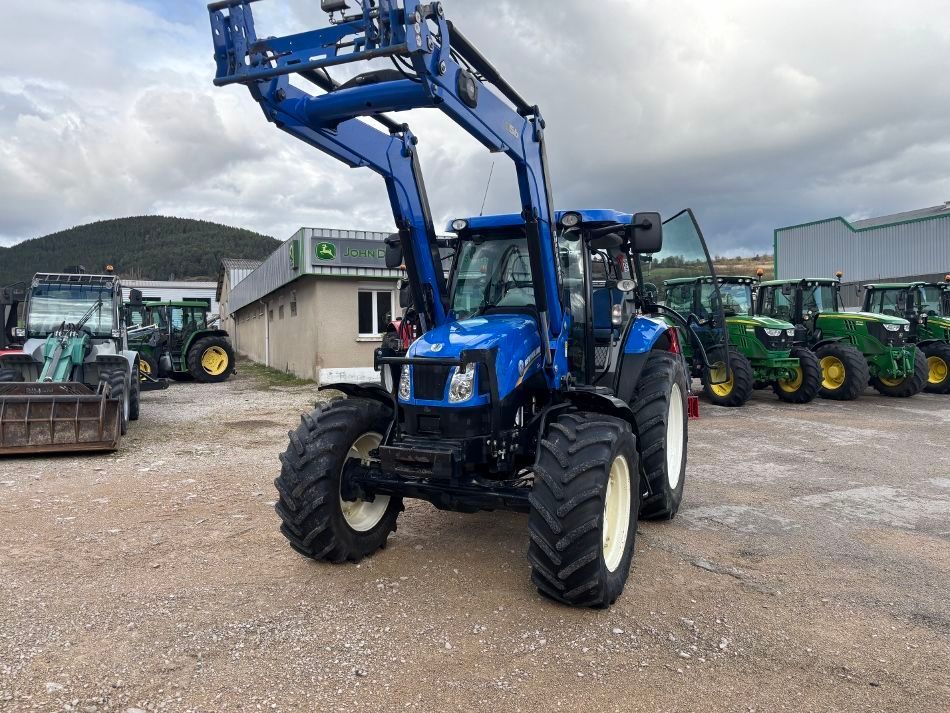 E-FARM: New Holland T6.140 - Tracteur - id MWMRELP - 49 000 € - Année: 2016 - Lecture du nombre d'heure: 6 348,Puissance du moteur (chevaux): 120,France