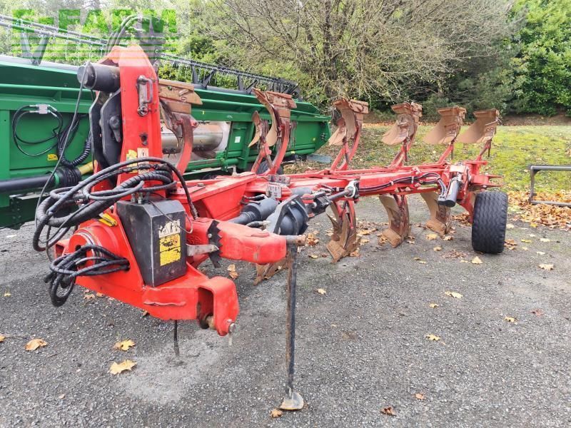 GREGOIRE BESSON 6 corps Pług 16 000 €