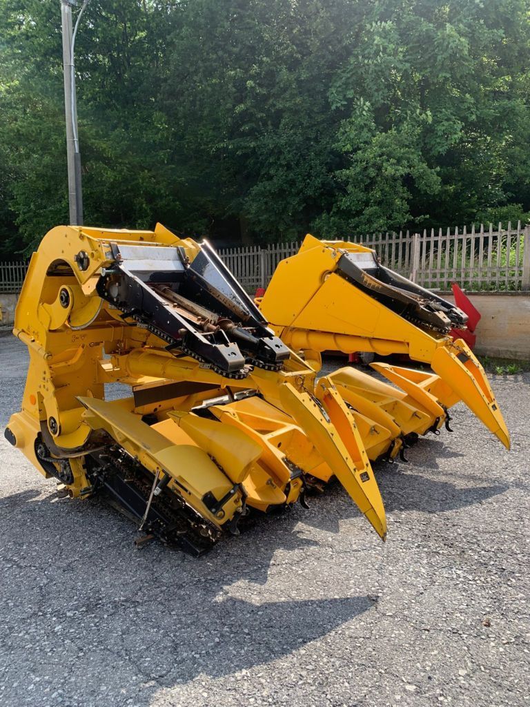 New Holland mf 670 n Header €8,000