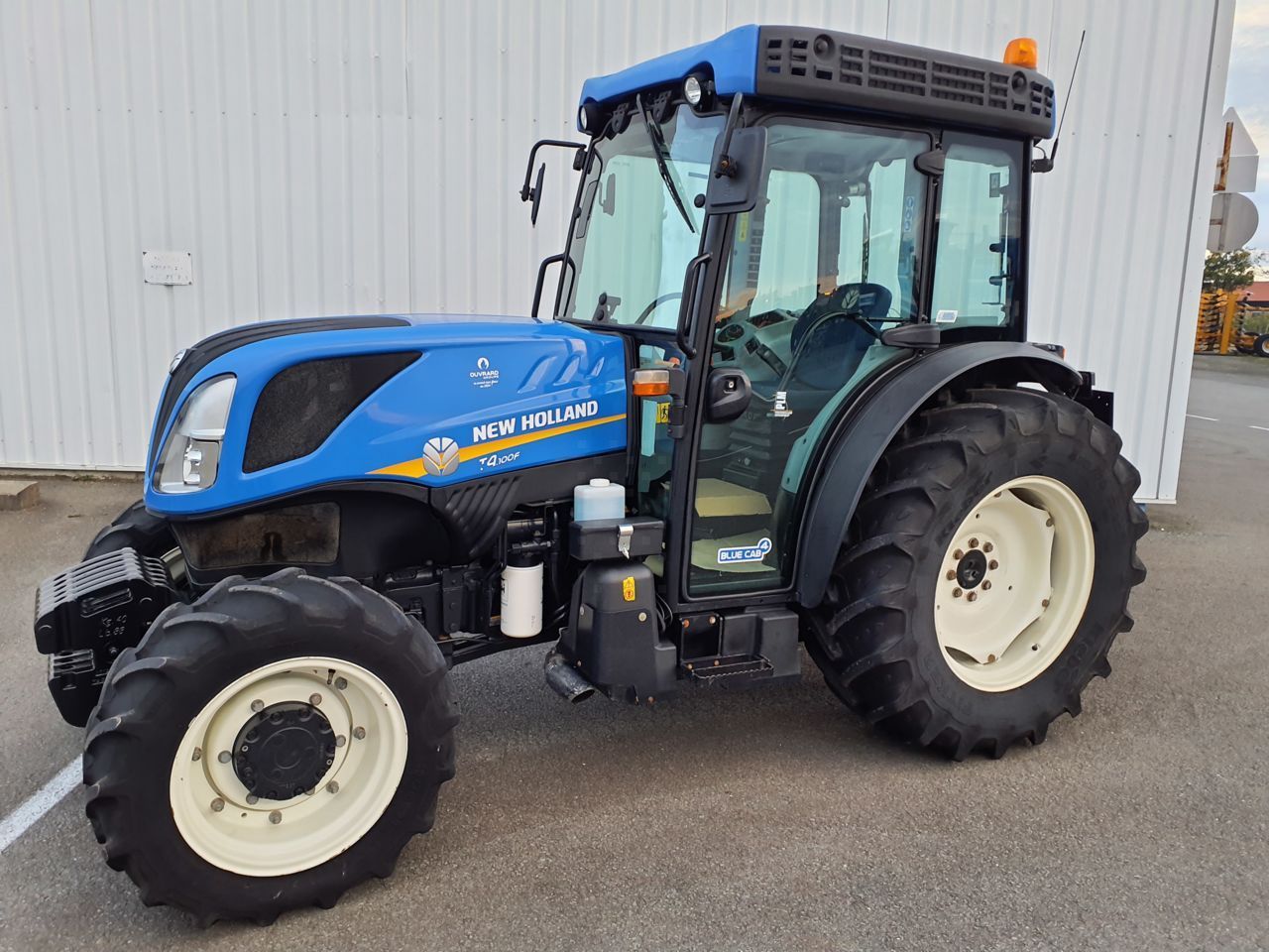 E-FARM: New Holland T4.100 F - Tractor - id Z7EP5GV - €43,000 - Year of construction: 2018 - Engine hours: 1,700,France