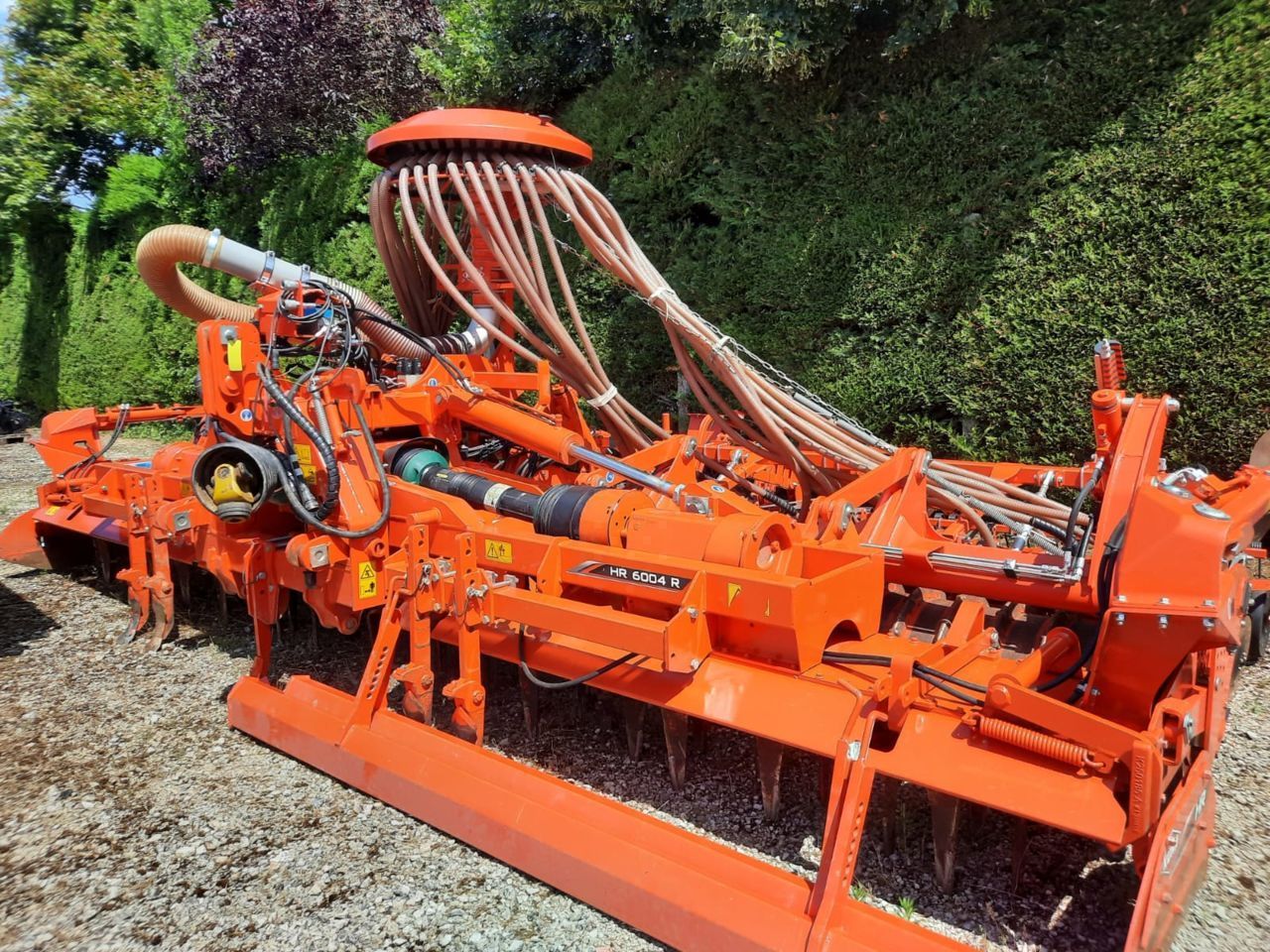 E-FARM: Kuhn HR 6004 + CSC 6000  + TF 1512 - Semoir - id N2XXZR9 - 105 000 € - Année: 2021 - France
