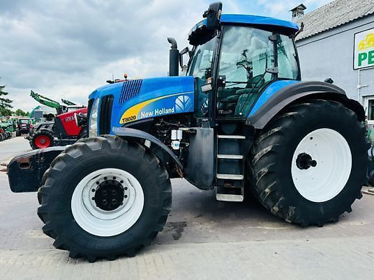 New Holland T 8020 Traktor 41 589 €