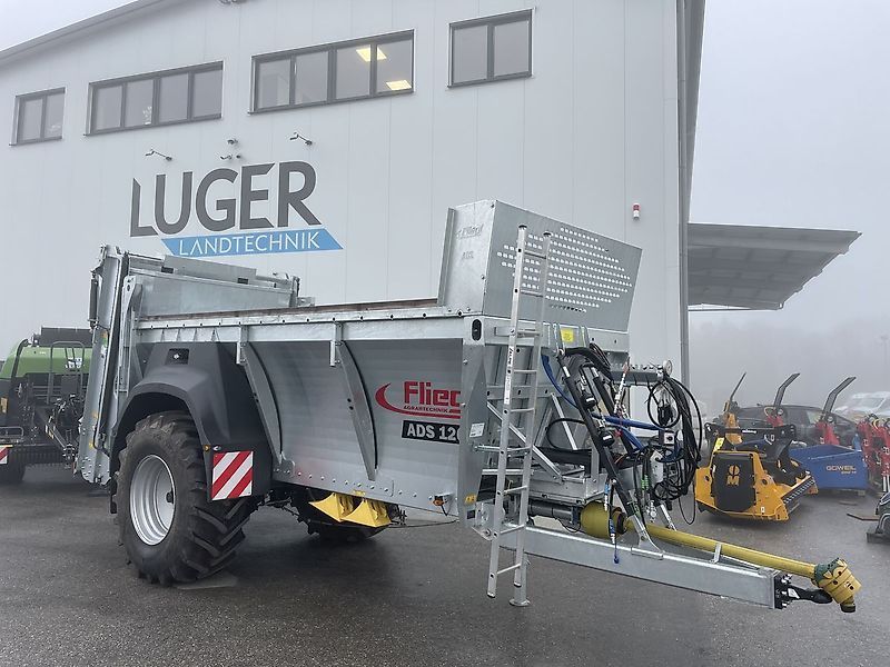 E-FARM: Fliegl ADS 120 - Manure and compost spreader - id WCUDT4I - Year of construction: 2025 - Austria