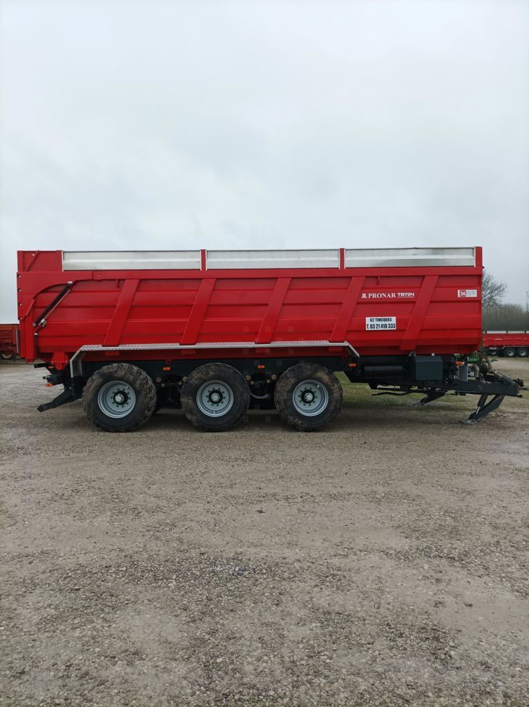 Pronar t8724 Pótkocsi billencs 54 900 EUR