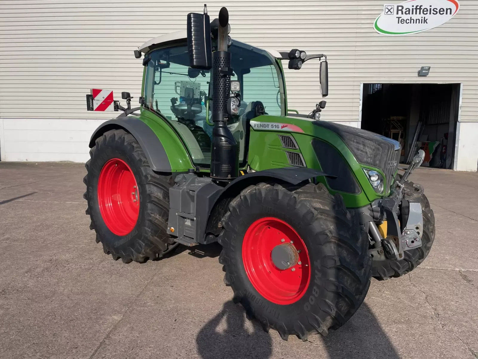 E-FARM: Fendt 516 Vario ProfiPlus - Трактор - id ZGWNTPA - 128 500 € - Година на построяване: 2021 - Работни часове на двигателя: 2055,Мощност на двигателя (HP): 163,Германия