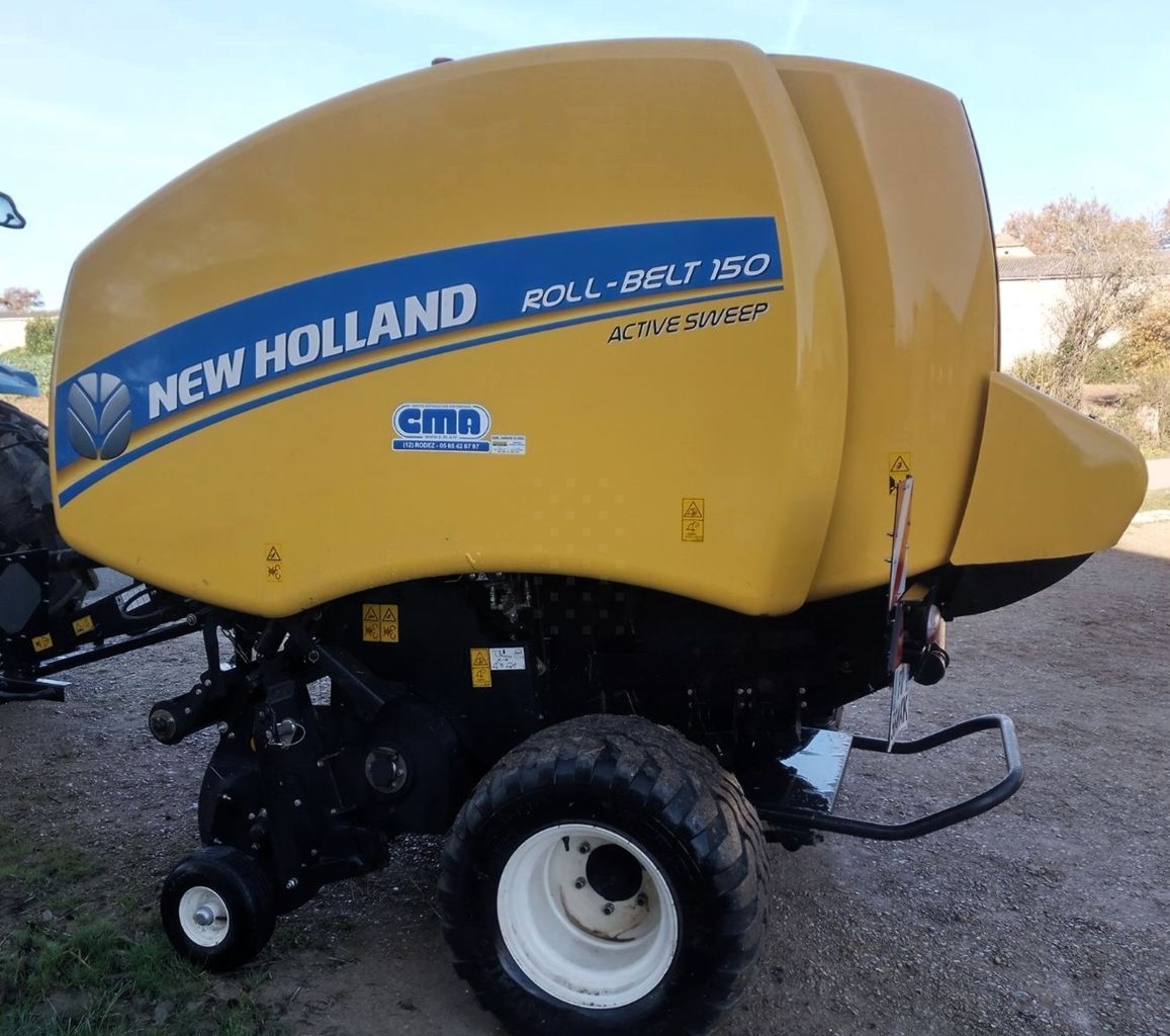 E-FARM: New Holland Roll-Belt 150 Activesweep - Baler - id JTJ4SQH - €20,000 - Year of construction: 2020 - Total number of bales produced: 8,400,France