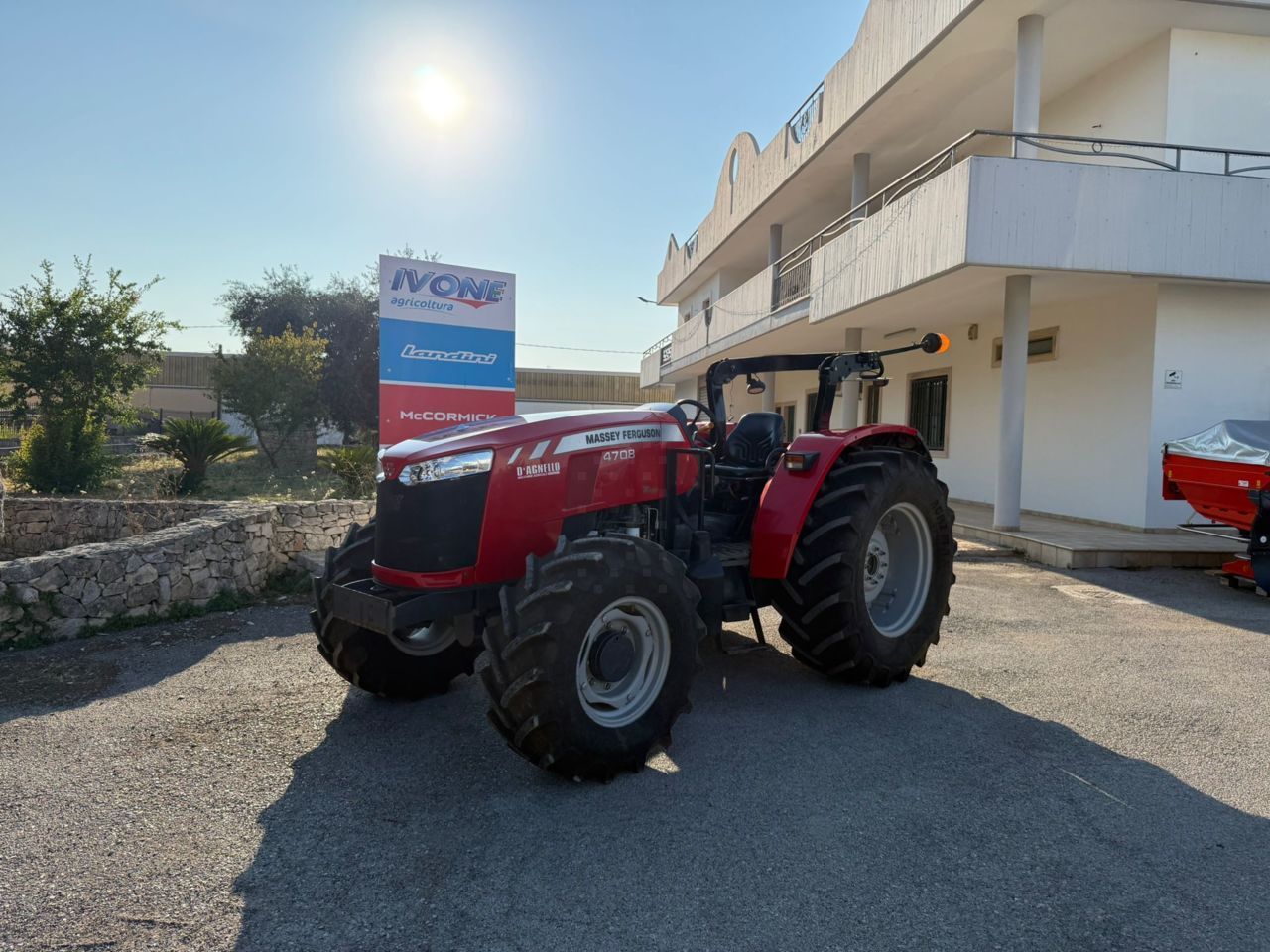 Massey Ferguson 4708 Tractor €29,500