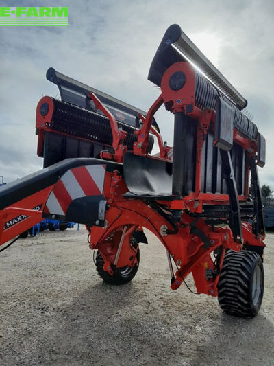 E-FARM: Kuhn merge maxx 760 - Tedder - id 8AIEAB1 - €49,500 - Year of construction: 2021