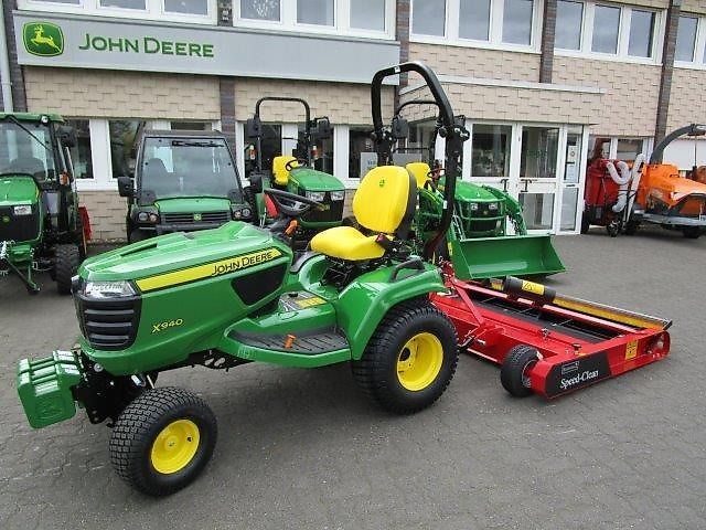 John Deere X940 Tractor €21,800