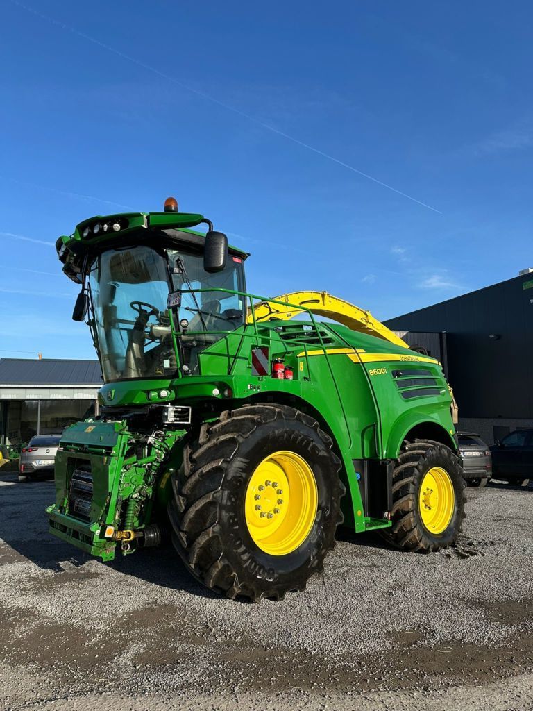 John Deere 8600 Self propelled forage harvester €198,000
