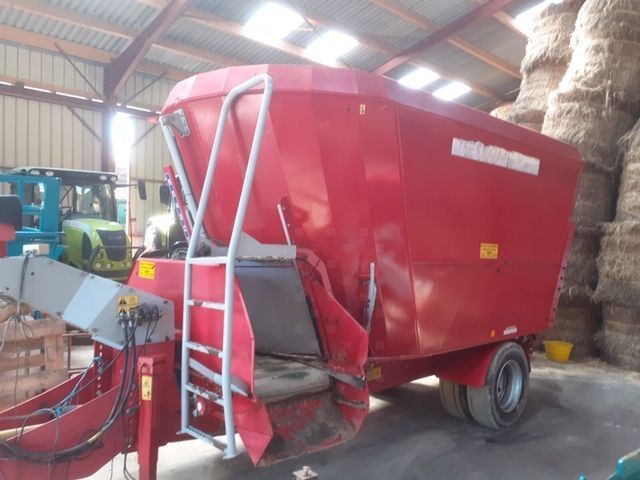 E-FARM: JF Stoll vm 16 - Mixer feeder - id F2C1HHB - €12,500 - Year of construction: 2007 - France