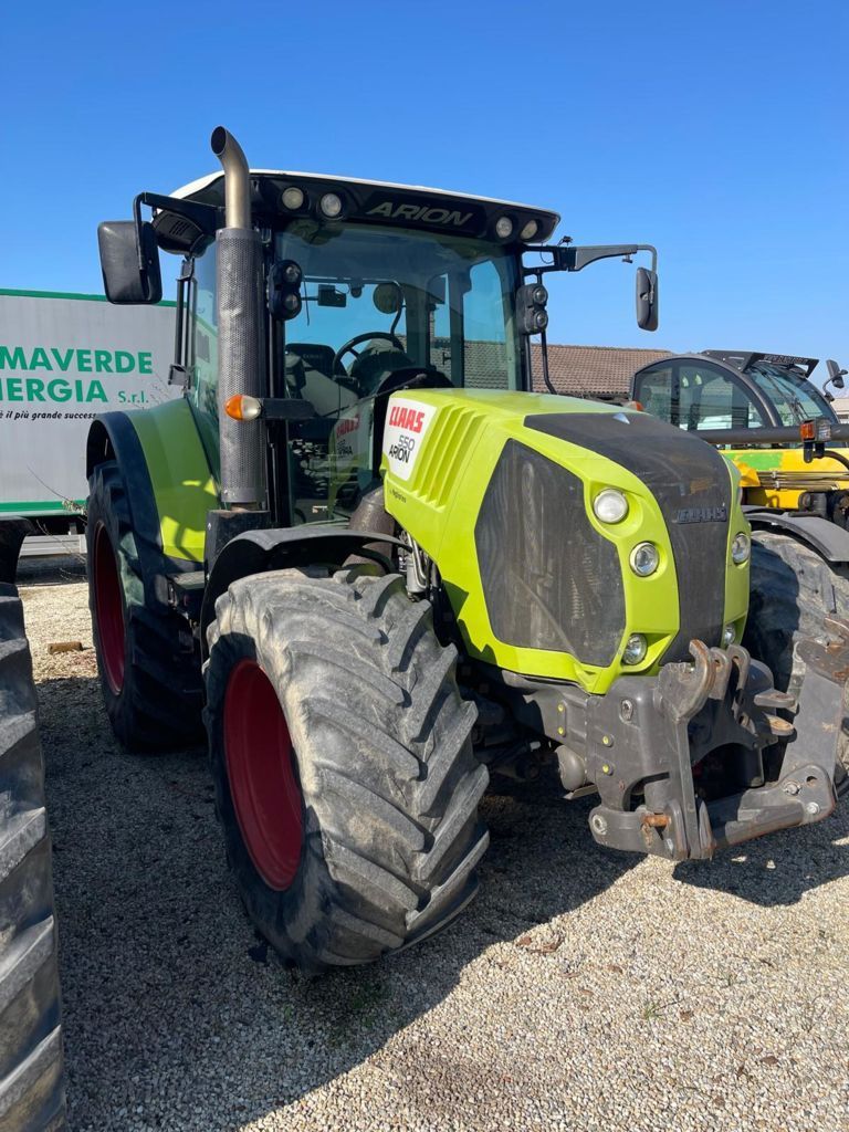 Claas Arion 550 Traktor