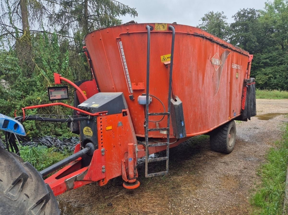 E-FARM: Kuhn euromix 1670 - Futtermischwagen - id WMB2PM9 - 8.000 € - Baujahr: 2012 - Frankreich