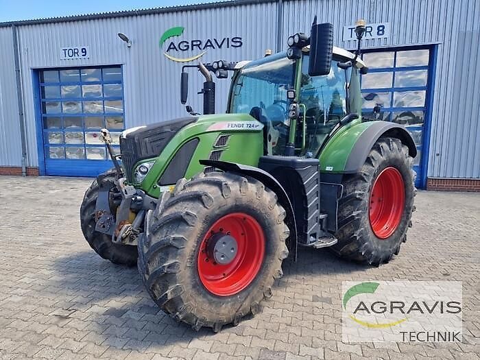 E-FARM: Fendt 724 Vario ProfiPlus - Traktor - id QXWHV73 - 137.900 € - Produktionsår: 2018 - Motortimer: 4.873,Motoreffekt (HP): 237,Tyskland