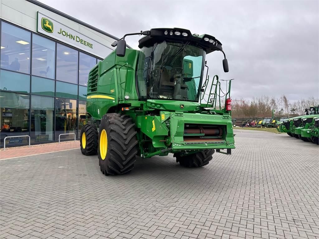 E-FARM: John Deere T550 - Moissoneuse-batteuse - id GQYYYSD - 210 628 € - Année: 2023 - Lecture du nombre d'heure: 2 000,Royaume-Uni