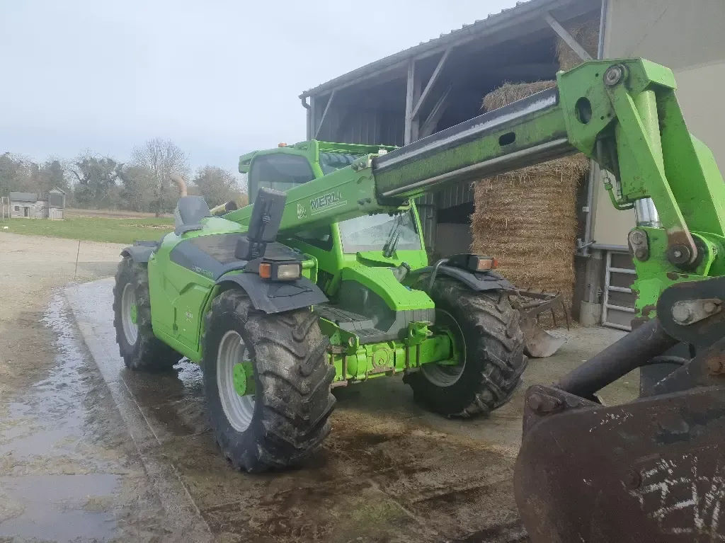 E-FARM: Merlo 35.7 cs - Telescopici - id JRFEE1L - 54.000 € - Anno di costruzione: 2020 - Potenza del motore: 115,Francia