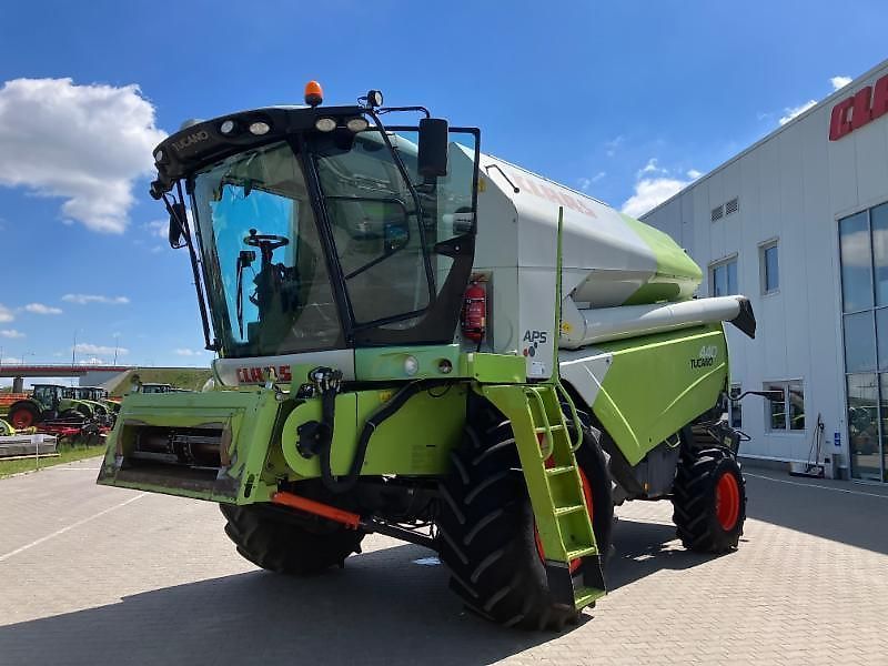 Claas Tucano 440 Kombajn zbożowy 100 676 €