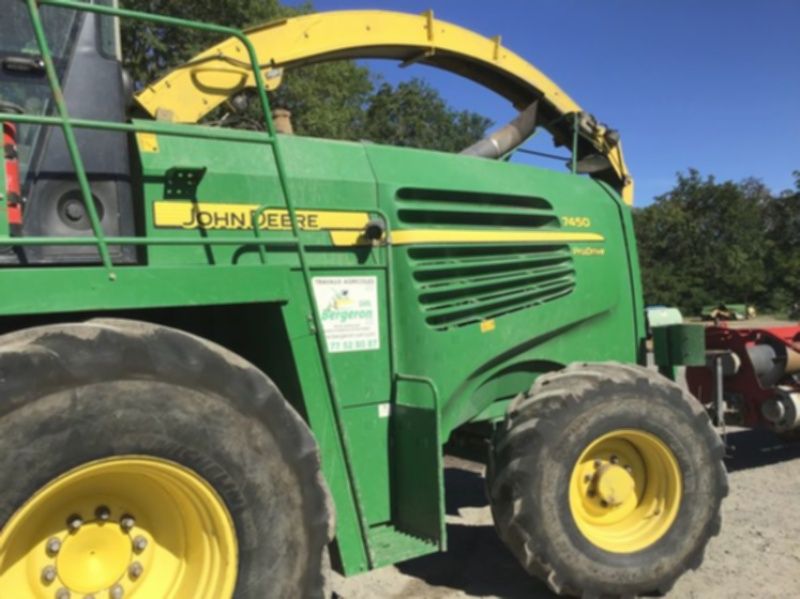 E-FARM: John Deere 7450 - Self propelled forage harvester - id SCZIPAQ - Year of construction: 2012 - Engine hours: 411,France